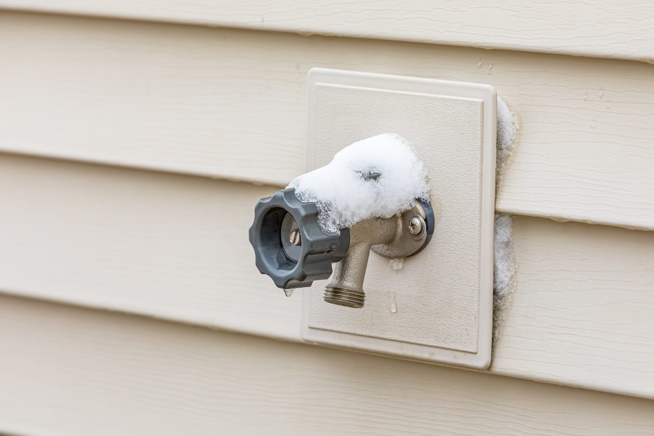 Read more about the article Tips for Weatherproofing Your Home This Winter: Insights from a Plumbing, Heating and Air Conditioning Company in Hoffman Estates, Illinois